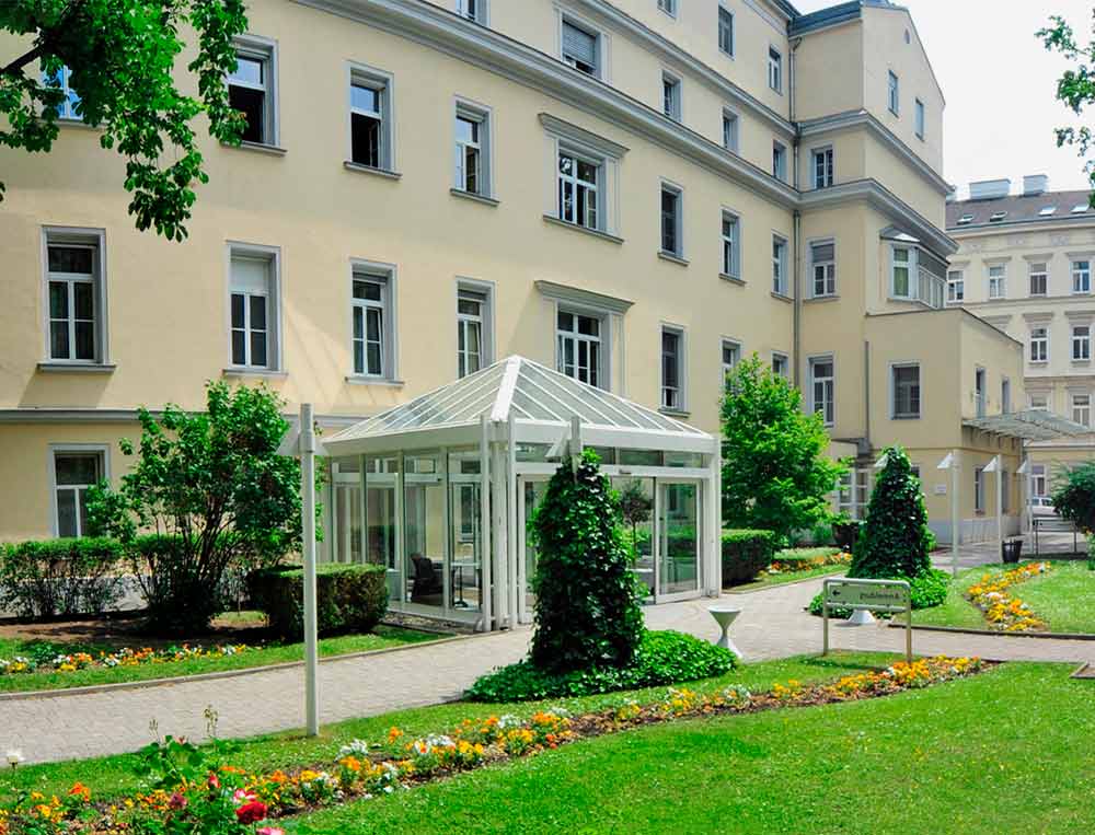 Confraternité Hospital Clinic